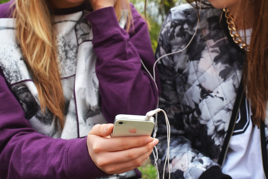 how to get your teen to put their phone down, peek counseling, denver teen counseling